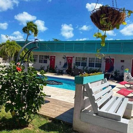 Georges Royal Inn Frederiksted Exterior photo
